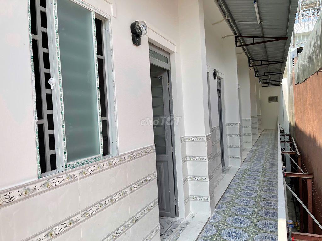 Phòng trọ 30m2 giá rẻ,an ninh,nhiều tiện ích,gần chợ,giờ tự do,..