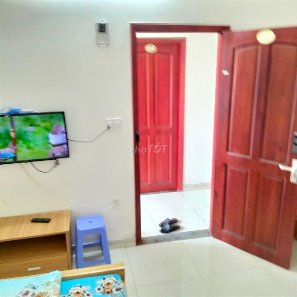 Phòng trọ ngay ĐH Sư phạm kỹ thuật, ĐH Ngân hàng