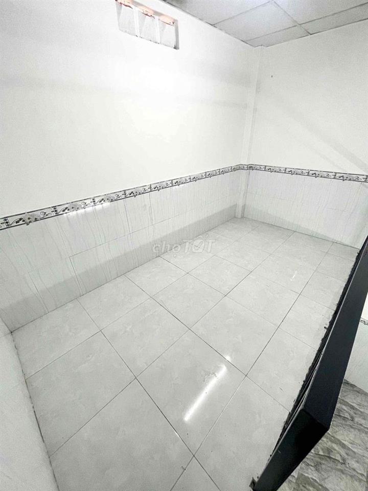 Nhà trọ mới, an ninh