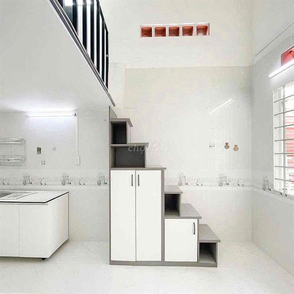 DUPLEX VỪA CẢI TẠO LẠI NẰM NGAY NGÃ TƯ BÌNH THÁI TRỤC ĐƯỜNG CHÍNH