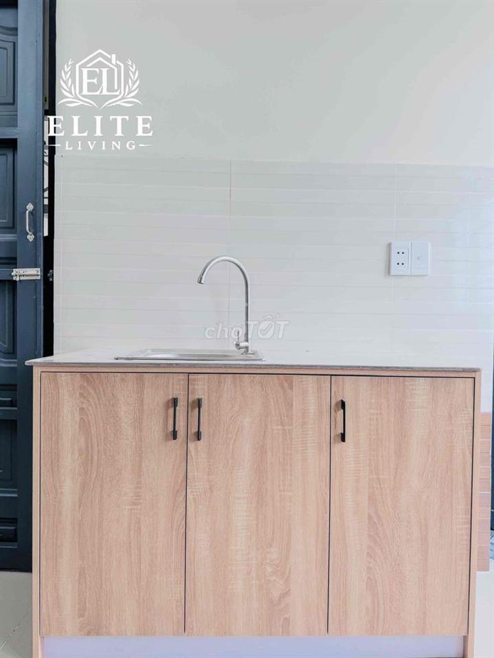 DUPLEX MỚI HOÀN THIỆN CÓ BAN CÔNG CỬA SỔ TRỜI NẰM NGAY NGÃ TƯ THỦ ĐỨC
