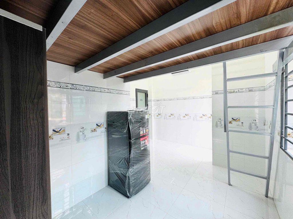 DUPLEX MỚI XÂY HOÀN TOÀN ĐẸP, THOÁNG MÁT NGAY PHẠM VĂN ĐỒNG