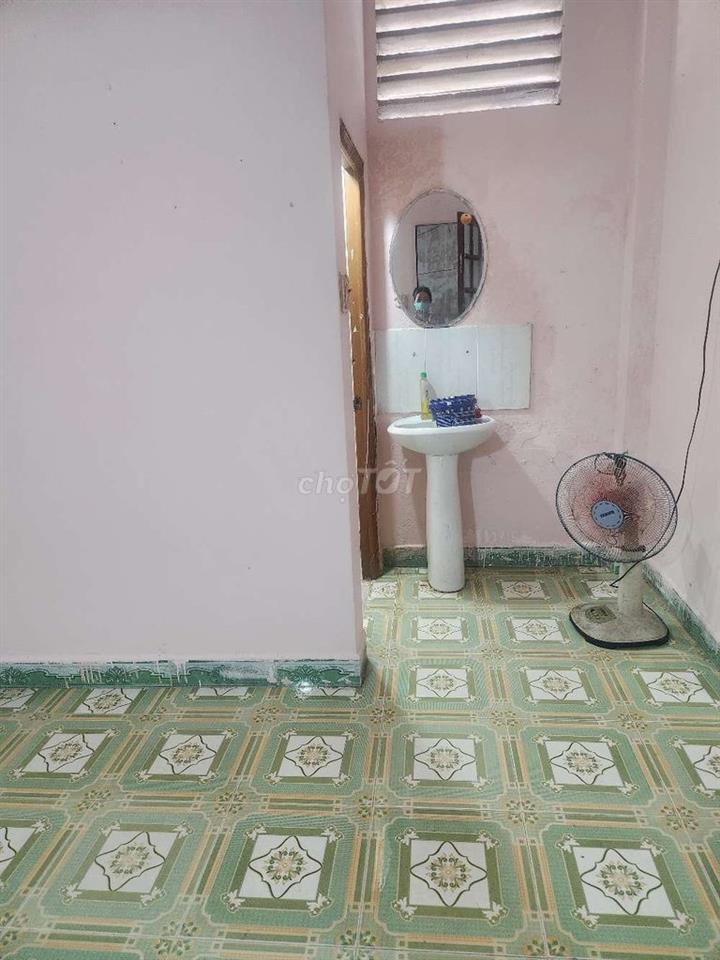 phòng trọ giá rẻ gần đg lê văn việt
