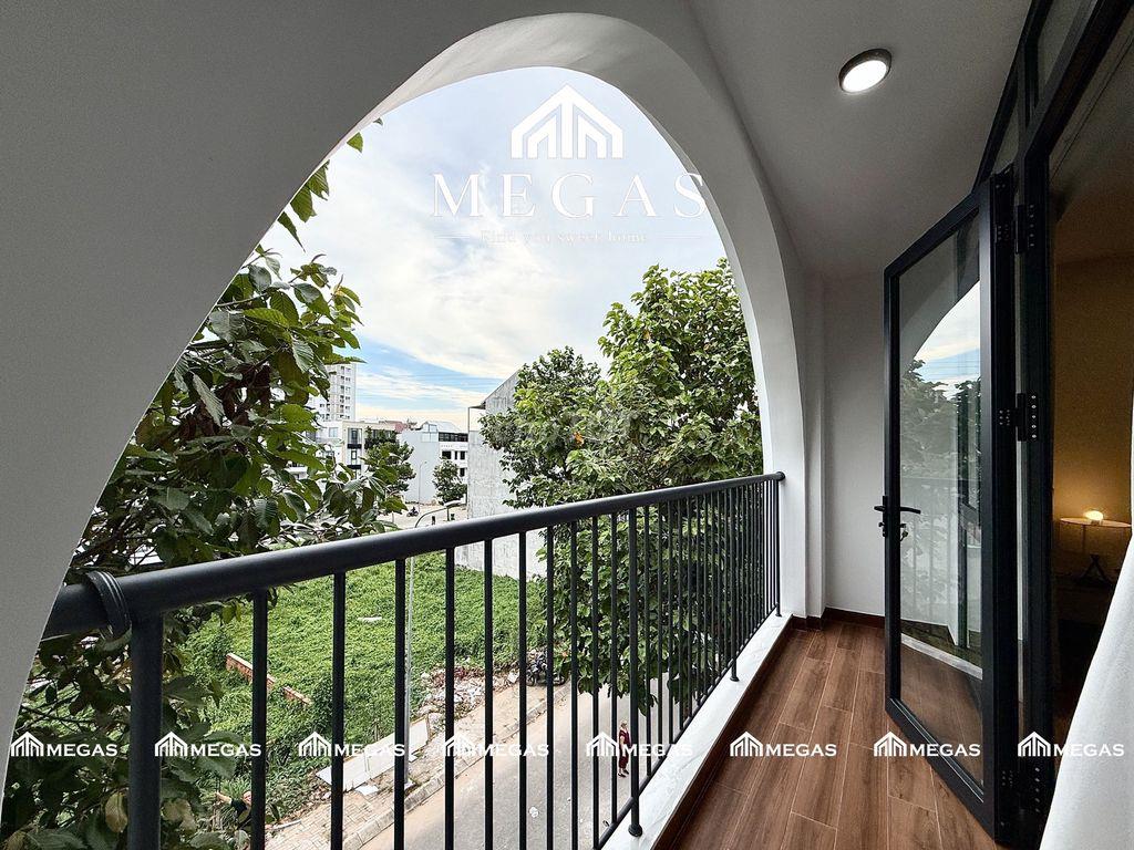 STUDIO BAN CÔNG LUXURY - FULL NỘI THẤT - LIÊN PHƯỜNG - KDC NAM PHAN