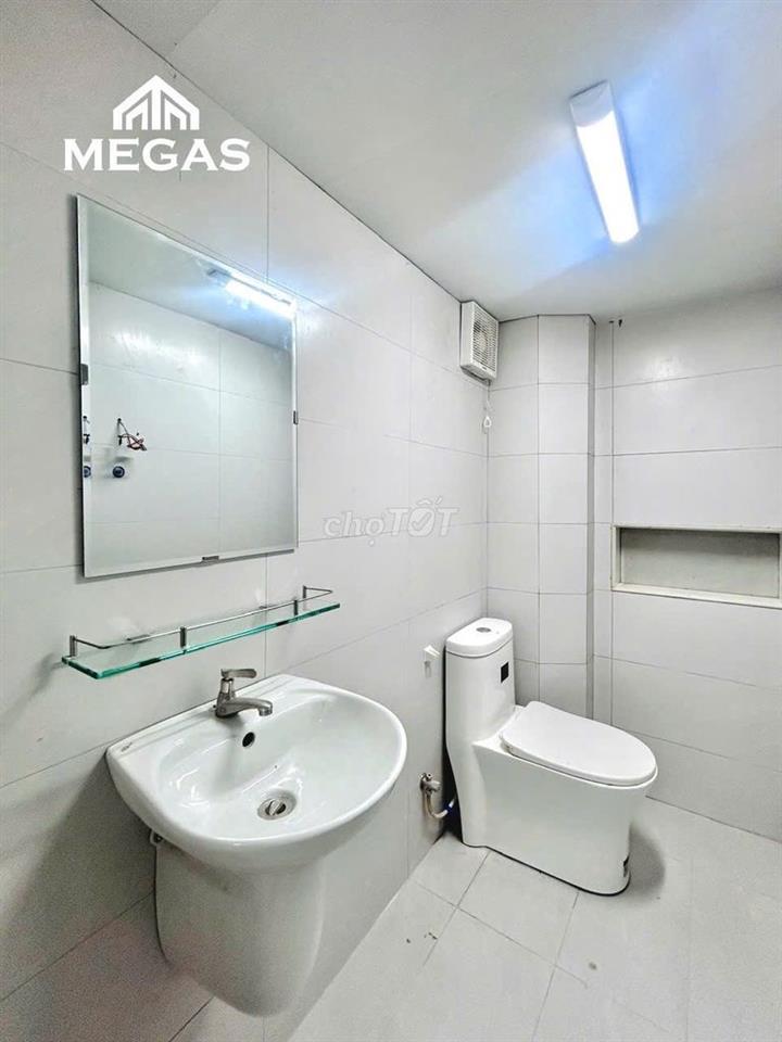 DUPLEX BAN CÔNG - NỘI THẤT CƠ BẢN - VÕ VĂN HÁT - UFM