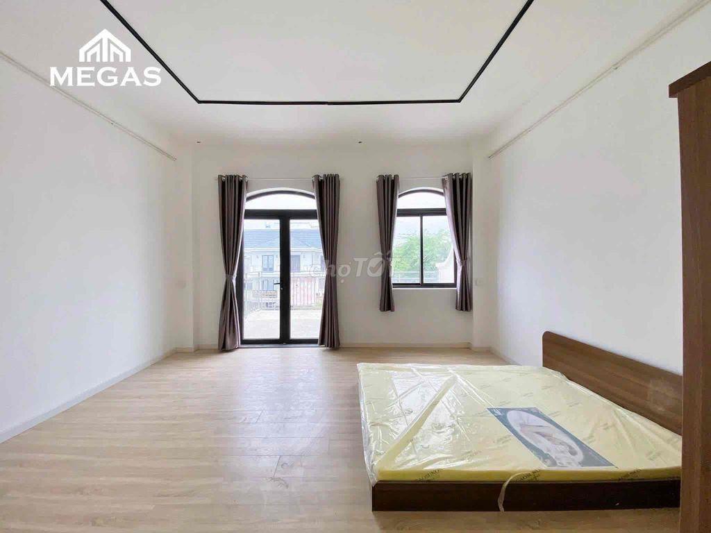 PHÒNG BAN CÔNG THOÁNG GẦN CĐ CÔNG THƯƠNG, NGÃ TƯ TĐ, ĐỖ XUÂN HỢP