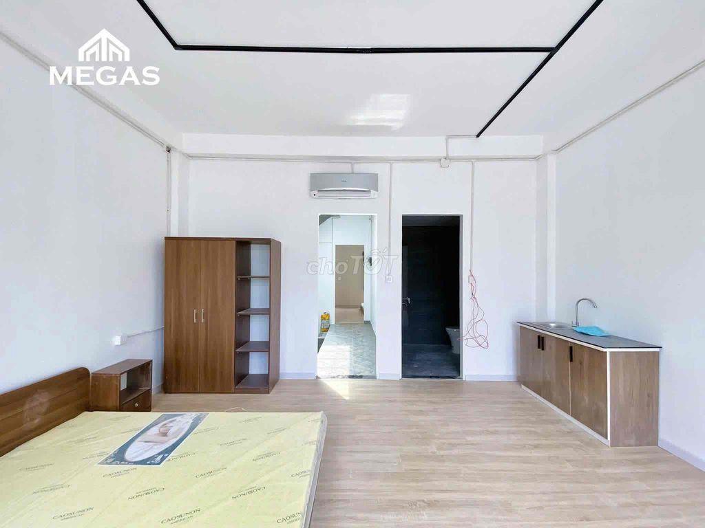 PHÒNG BAN CÔNG THOÁNG GẦN CĐ CÔNG THƯƠNG, NGÃ TƯ TĐ, ĐỖ XUÂN HỢP