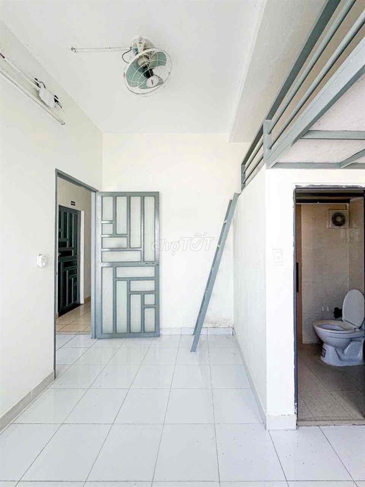 💥 PHÒNG TRỌ GIÁ RẺ, CÓ THANG MÁY, GIỜ GIẤC TỰ DO, GẦN 𝐊𝐇𝐔 𝐂𝐍𝐂, 𝐅𝐏𝐓, 𝐔𝐅