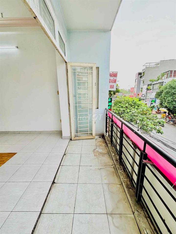 FULL TẦNG - TÁCH BẾP, BAN CÔNG RỘNG - CHỈ 6 TRIỆU/THÁNG