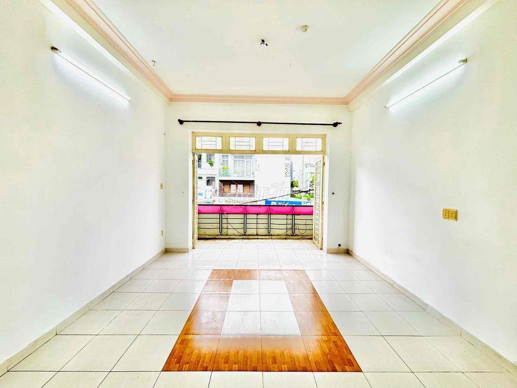 FULL TẦNG - TÁCH BẾP, BAN CÔNG RỘNG - CHỈ 6 TRIỆU/THÁNG
