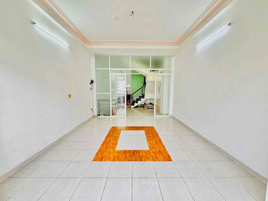 FULL TẦNG - TÁCH BẾP, BAN CÔNG RỘNG - CHỈ 6 TRIỆU/THÁNG