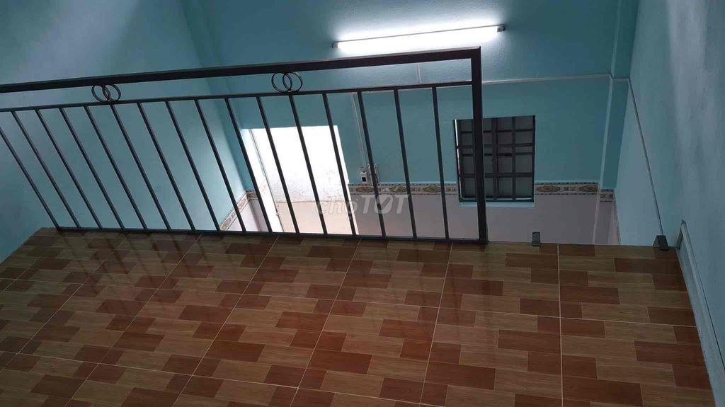 phòng trọ 18m2 phường Phú Hữu q9
