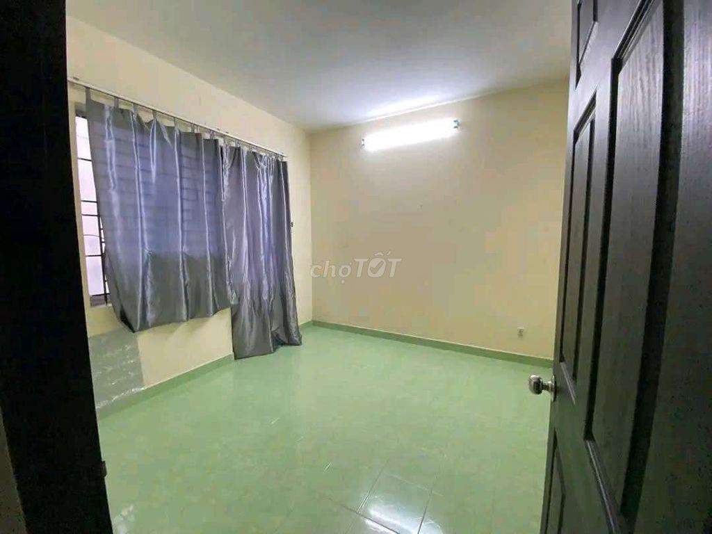 TÌM 1 BẠN NỮ THUÊ PHÒNG TRONG NHÀ NGUYÊN CĂN