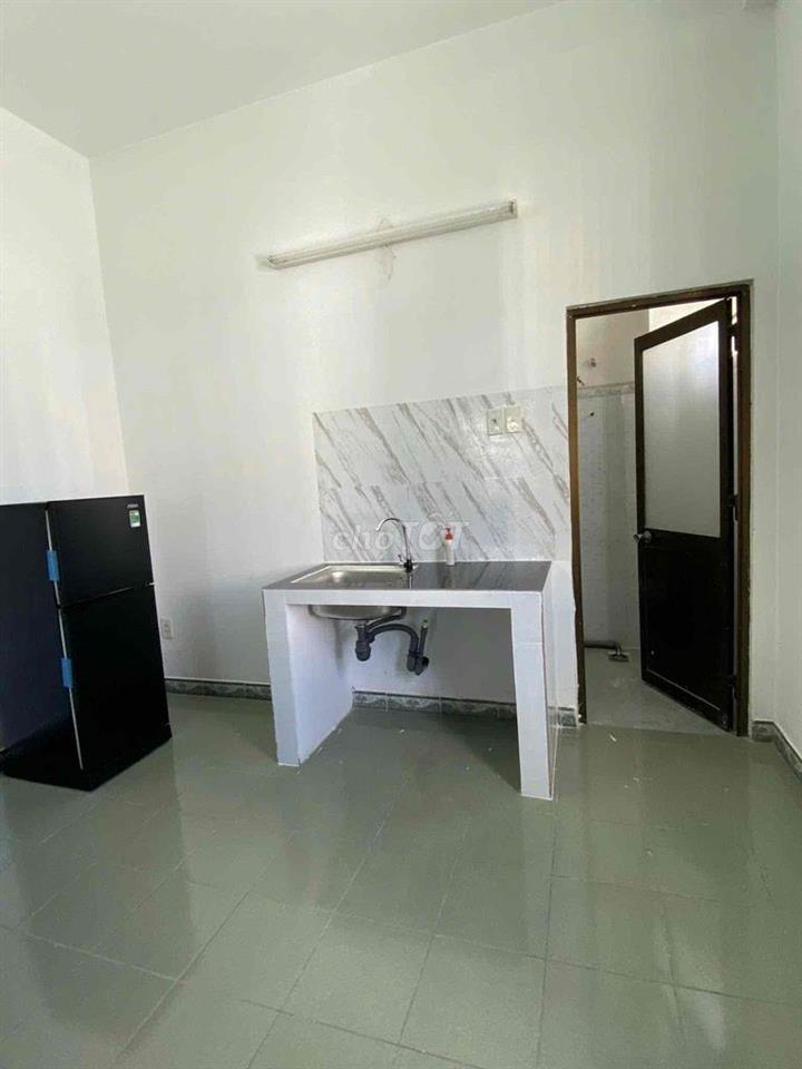 Cho thuê phòng trọ Linh Xuân , gần DH Ngan Hang, gần chợ Thủ Đức.