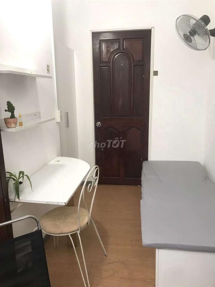 Phòng full nội thất, máy lạnh