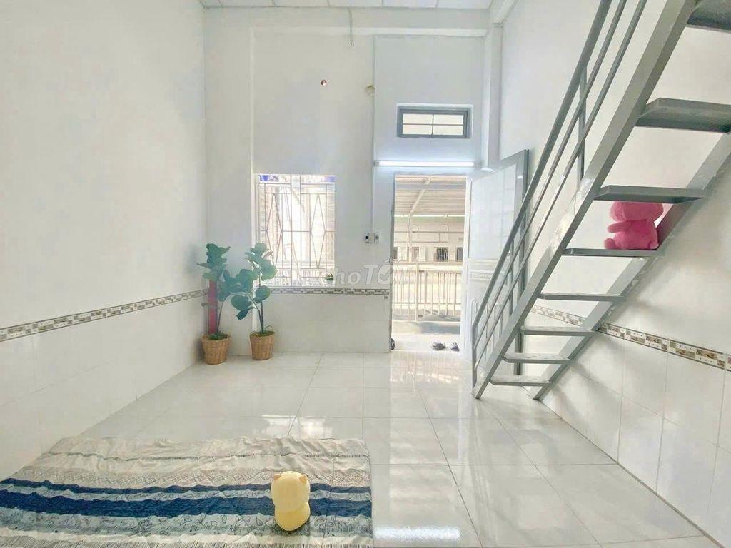 PHÒNG GÁC CAO Ở 4-5 BẠN NGAY LÊ VĂN VIỆT - KHU CNC - MAN THIỆN QUẬN 9