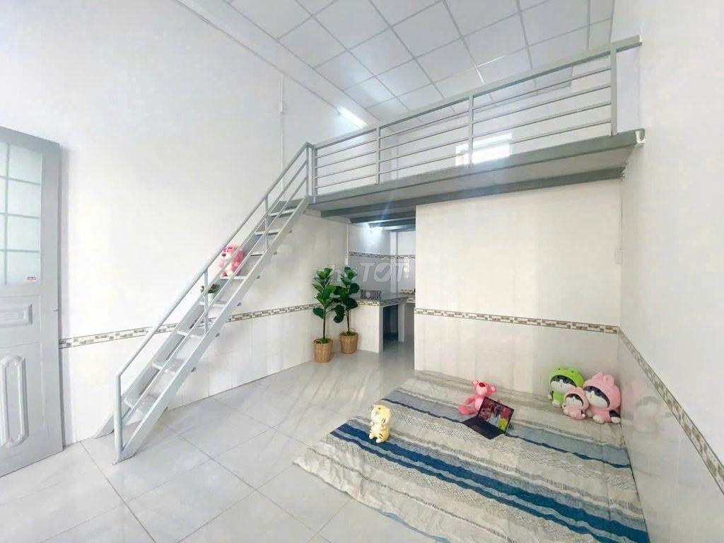 PHÒNG GÁC CAO Ở 4-5 BẠN NGAY LÊ VĂN VIỆT - KHU CNC - MAN THIỆN QUẬN 9