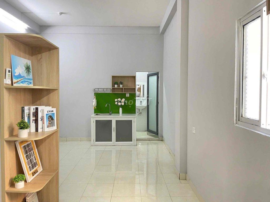 STUDIO NGAY CAO ĐẲNG CÔNG THƯƠNG - LÊ VĂN VIỆT - NGÃ TƯ THỦ ĐỨC
