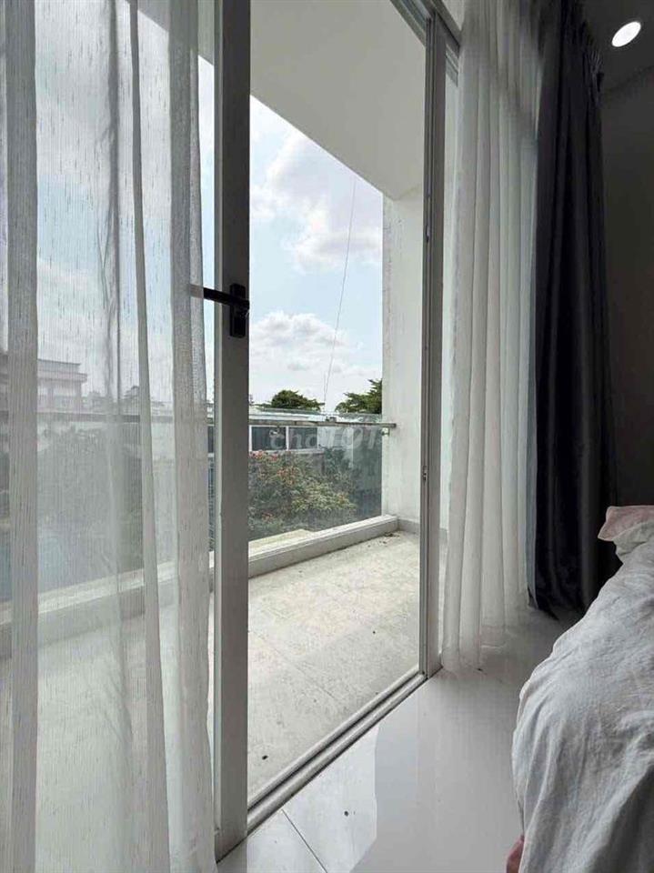 STUDIO BAN CÔNG NGAY CAO ĐẲNG CÔNG THƯƠNG - ĐỖ XUÂN HỢP - XA LỘ HÀ NỘI
