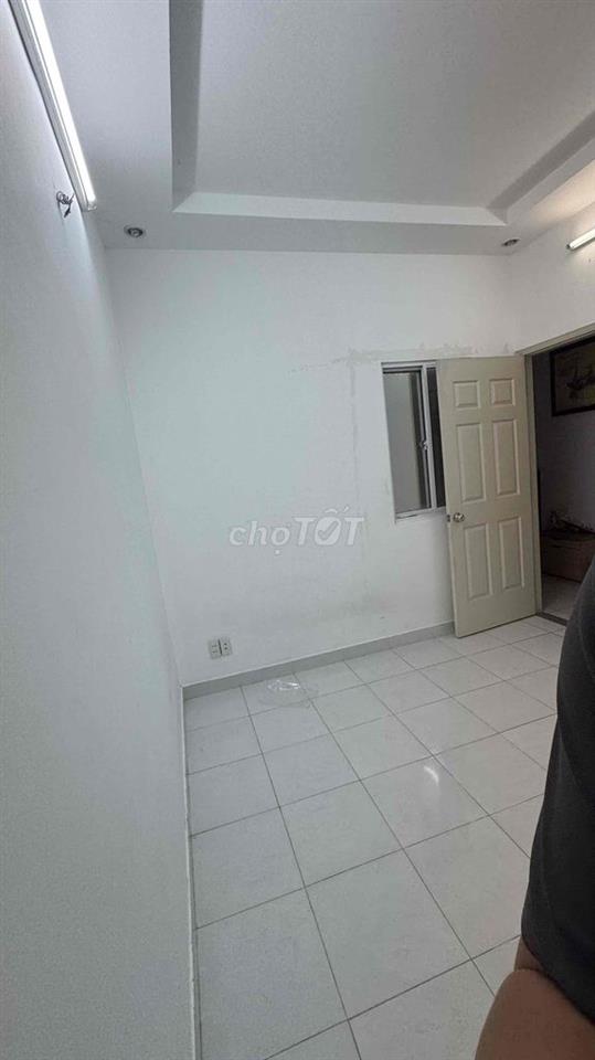 PHÒNG 15M² GIÁ 2TR - GẦN FPT, ĐH TÀI CHÍNH MARKETING - Ở NGAY