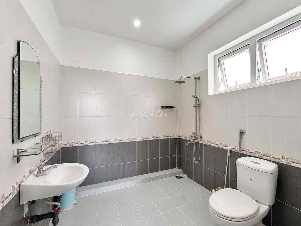PHÒNG MỚI XÂY TRUNG TÂM THỦ ĐỨC (QUẬN 2 cũ)