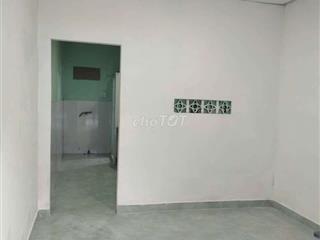 phòng trọ kiôt tách biệt với chủ 