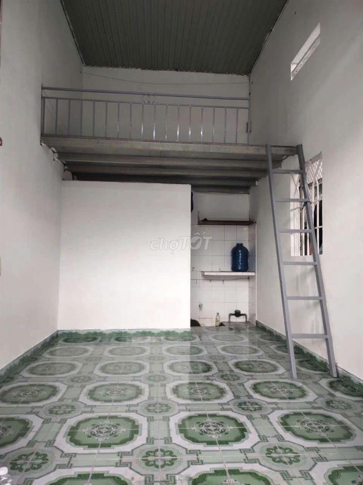 phòng trọ kiôt tách biệt với chủ 