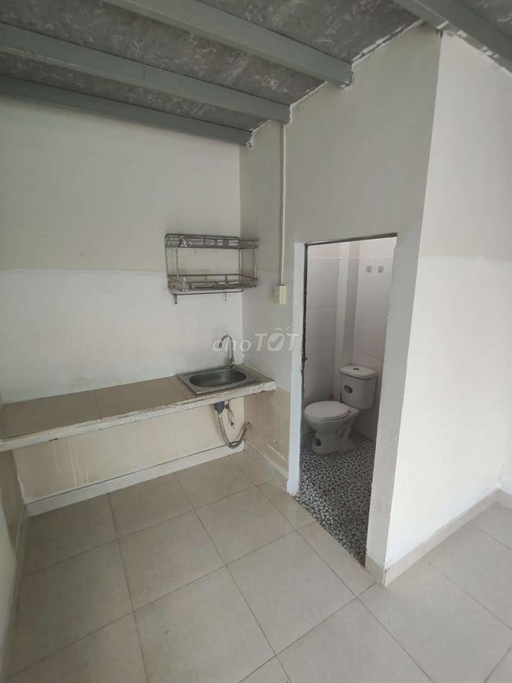 Phòng trọ Giáp Hạnh hiệp bình phước, hiện còn 1 phòng trống