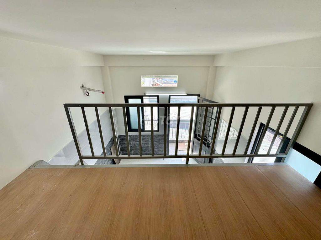 GÁC NGAY NGÃ TƯ THỦ ĐỨC CHỈ THU PHÍ ĐIỆN NƯỚC