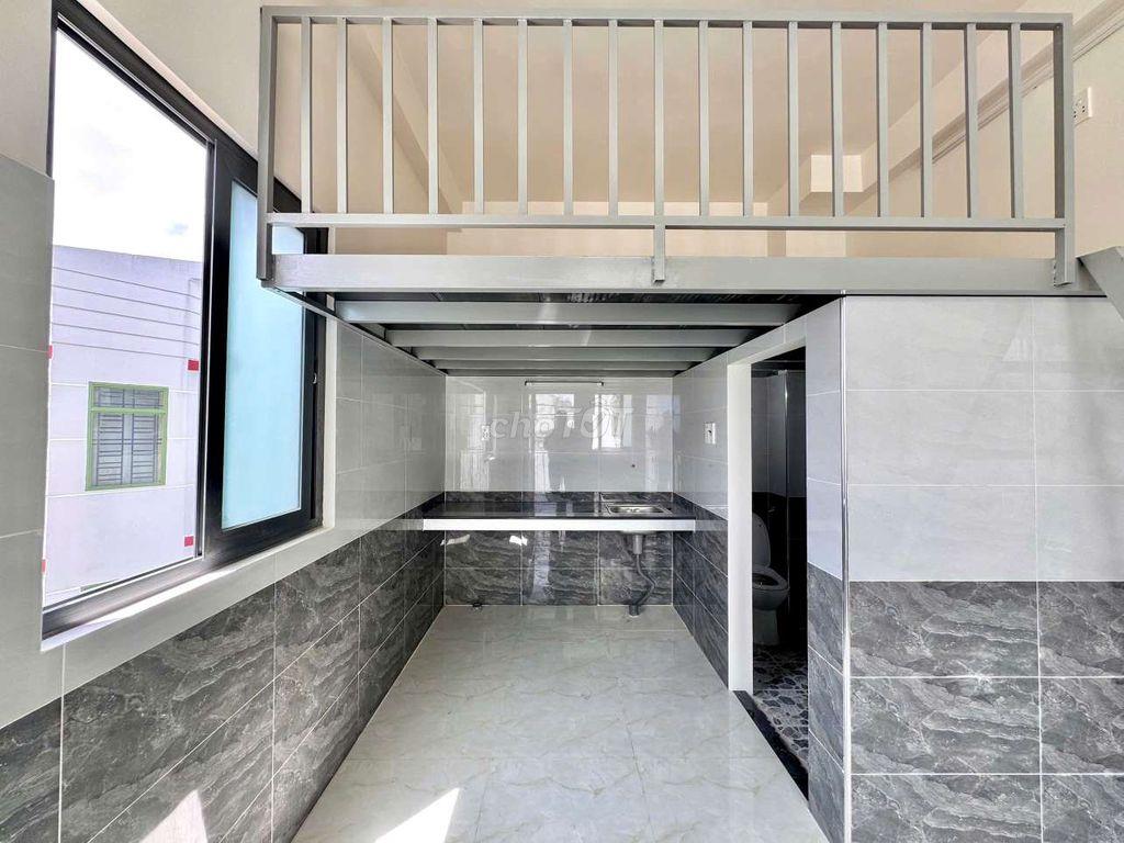GÁC NGAY NGÃ TƯ THỦ ĐỨC CHỈ THU PHÍ ĐIỆN NƯỚC