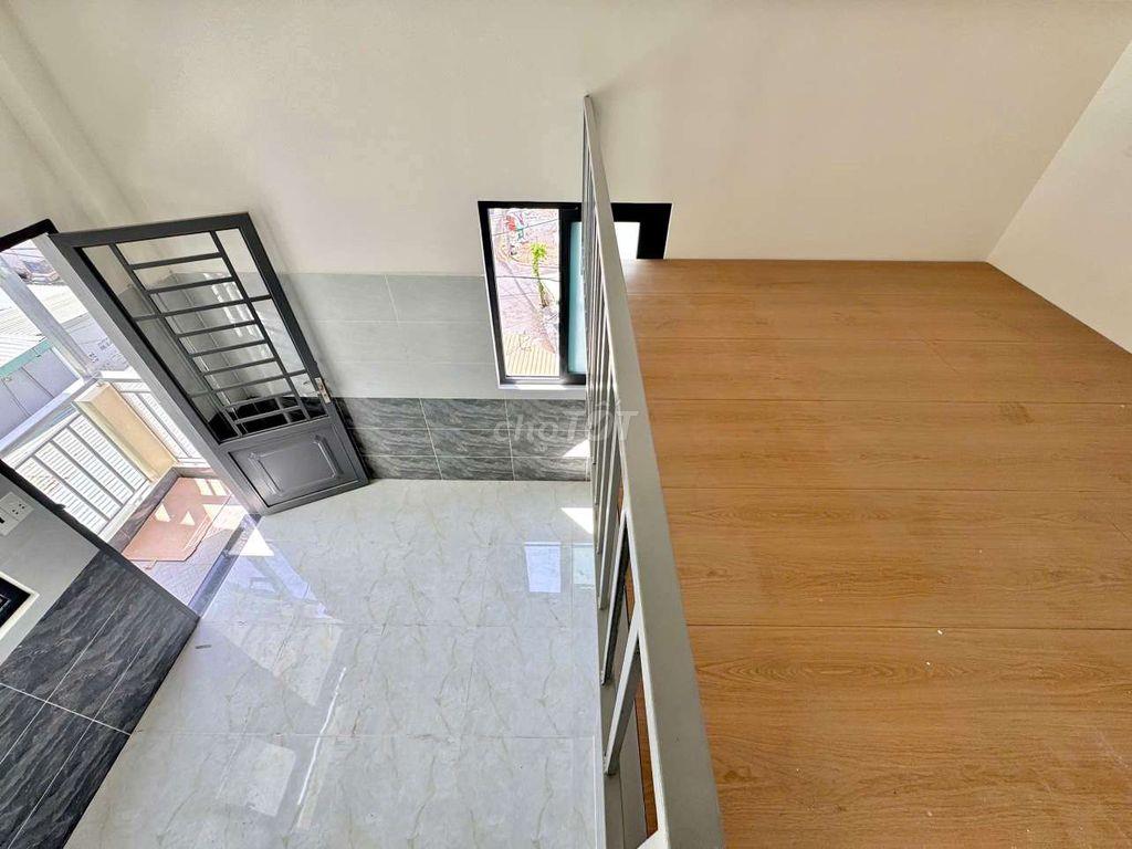 GÁC NGAY NGÃ TƯ THỦ ĐỨC CHỈ THU PHÍ ĐIỆN NƯỚC