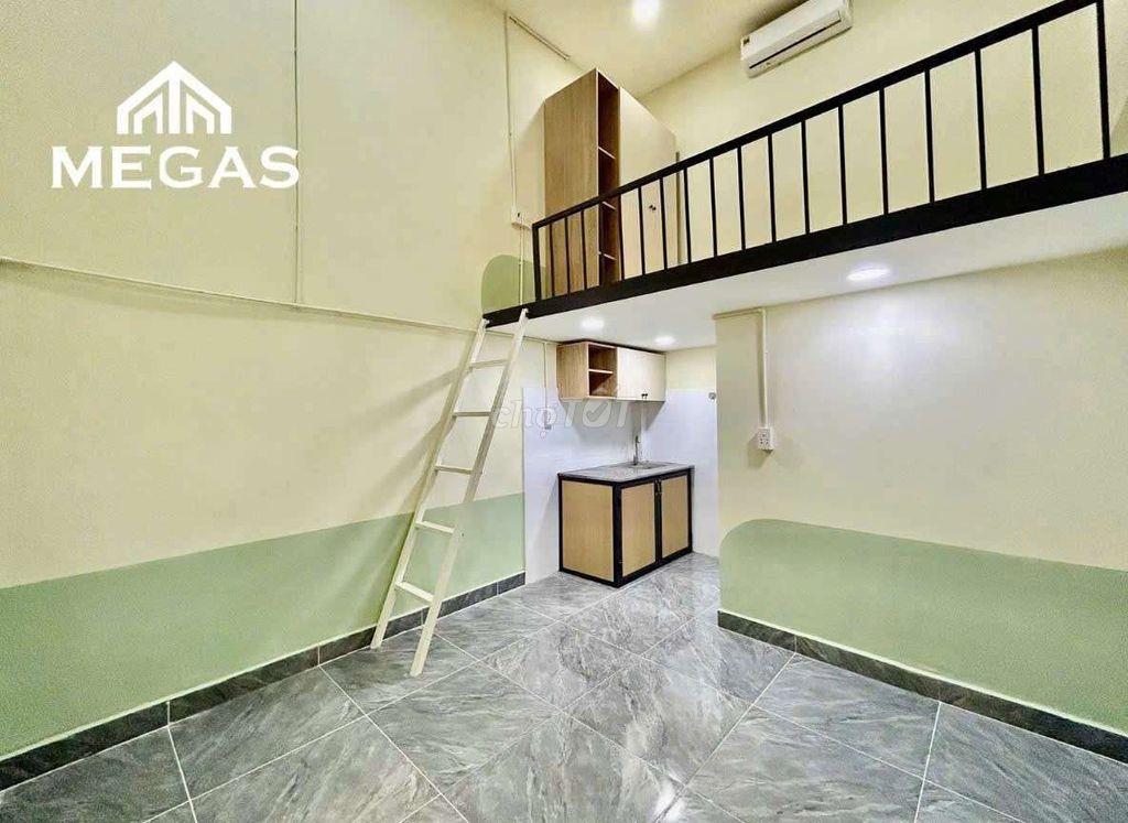 Gác rộng qua Ngay chợ đầu mối Thủ Đức - Tô Ngọc Vân