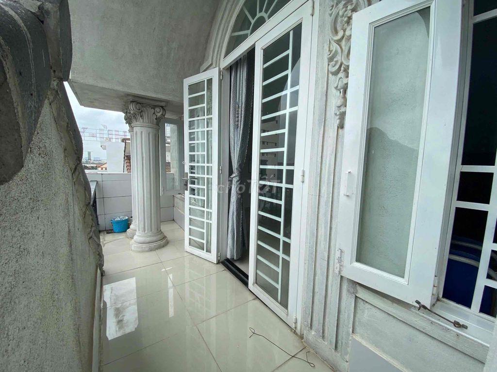 Phòng trọ (có ban công riêng) Ngã tư Thủ đức, Trương Văn Thành
