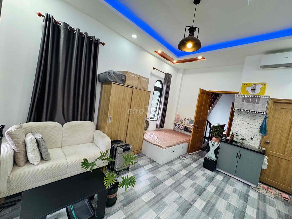 Phòng có ban công 25m2, Thủ Đức