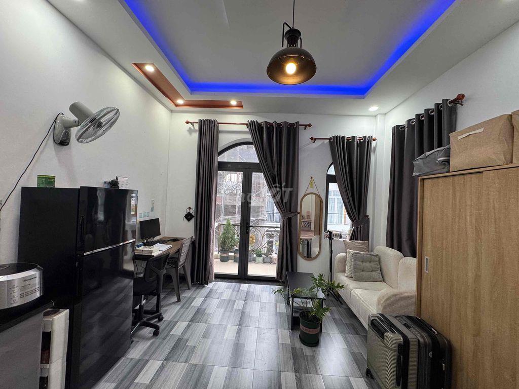 Phòng có ban công 25m2, Thủ Đức