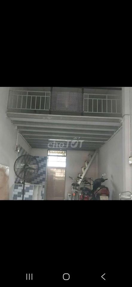 nhag cho thuê nguyên căn 3×11 có sân hẻm 3m cổng riêng tự do