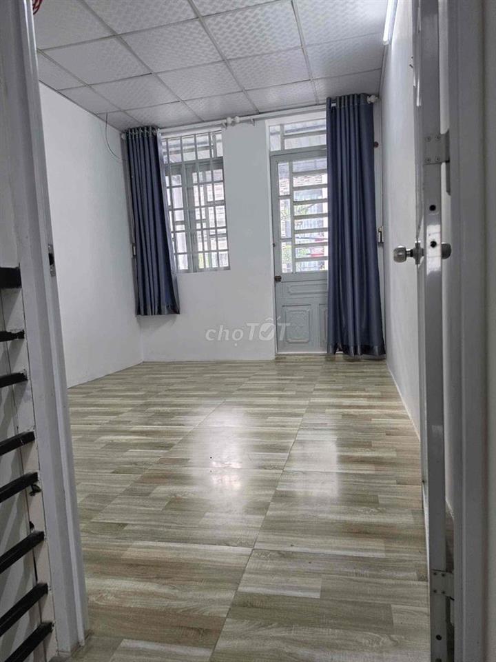 Cho thuê nhà nguyên căn 1 trệt,1lầu,2wc,2phòng ngủ,bếp ,phòng khách