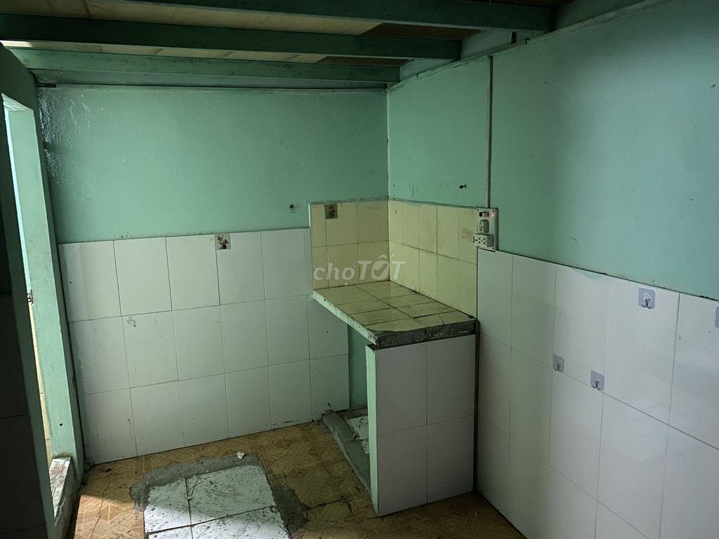 Phòng trọ 22m2 đường 8 gần khu chế xuất Linh Trung giá rẻ 