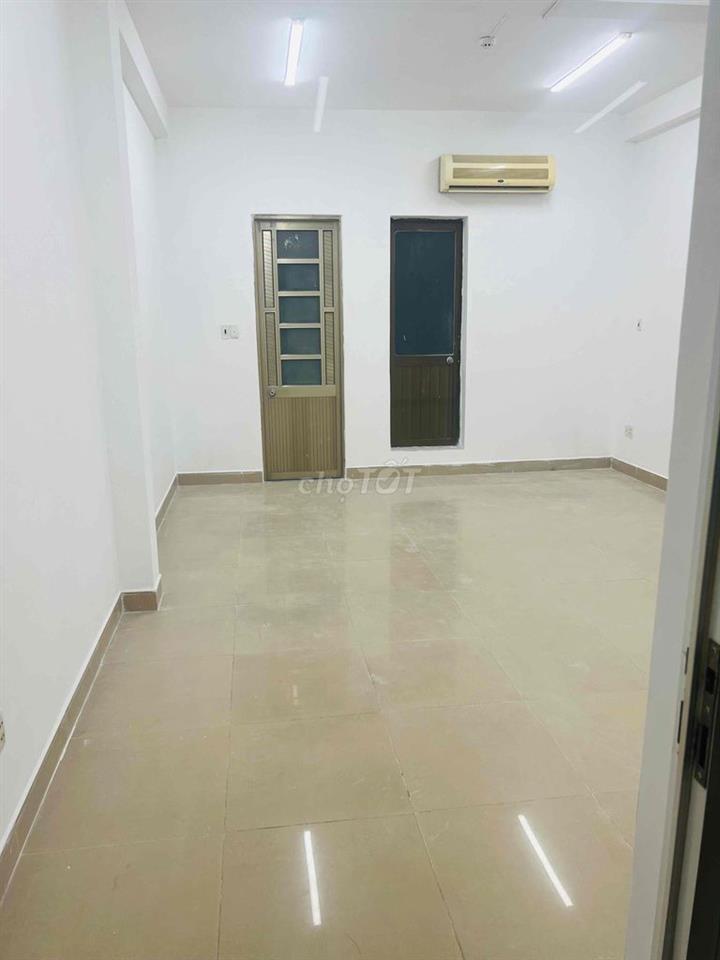 Van phòng mặt tiền đường Cộng Hoà