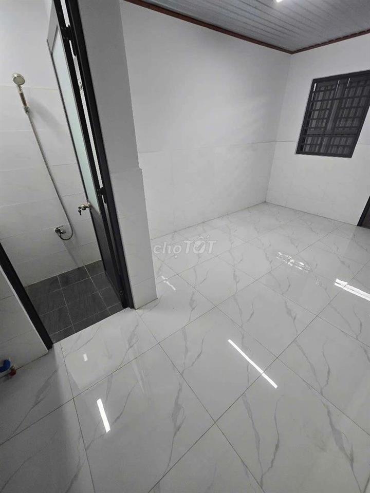 Phòng mới xây ngay ngã tư thủ Đức 