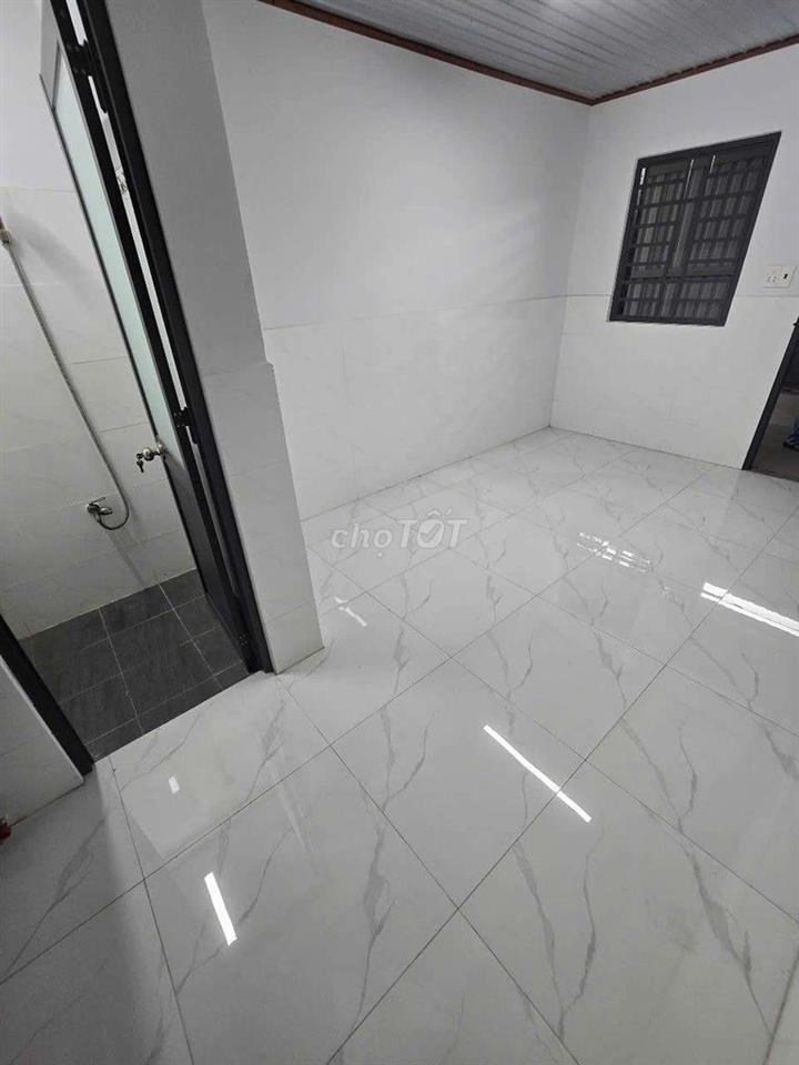 Phòng mới xây ngay ngã tư thủ Đức 