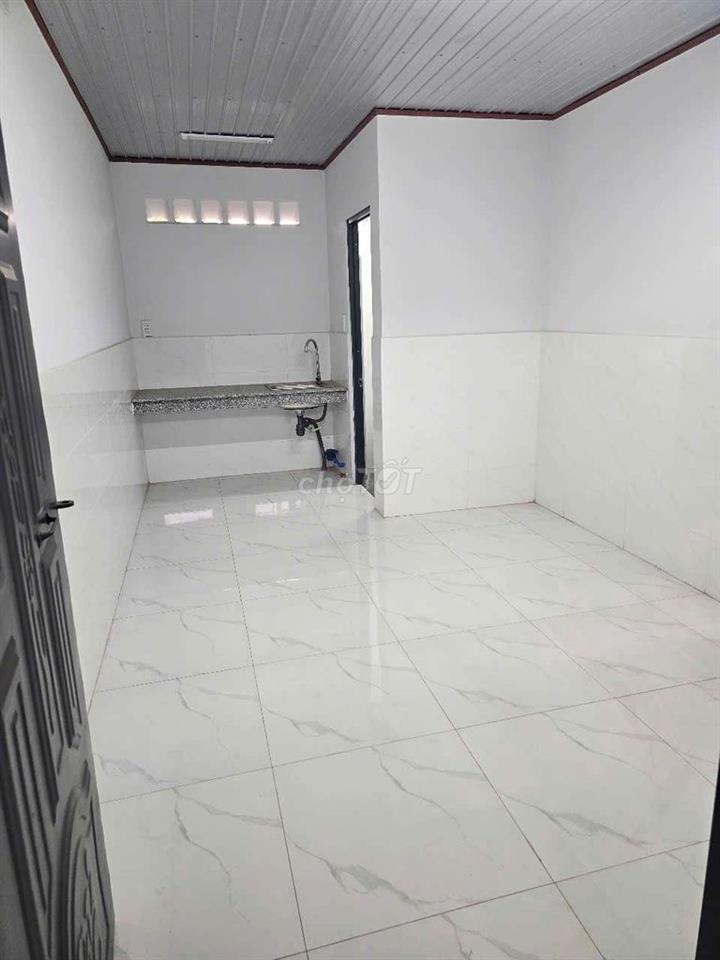Phòng mới xây ngay ngã tư thủ Đức 