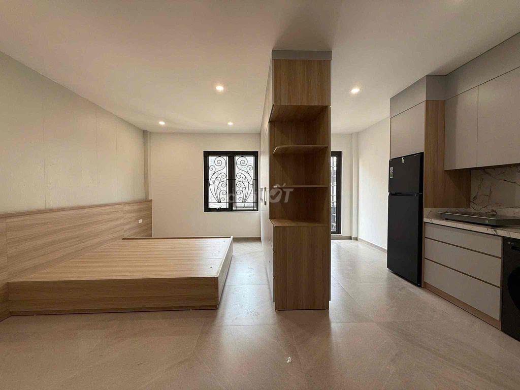 STUDIO FULL NỘI THẤT, BAN CÔNG NGAY NGÃ TƯ THỦ ĐỨC - GA METRO -