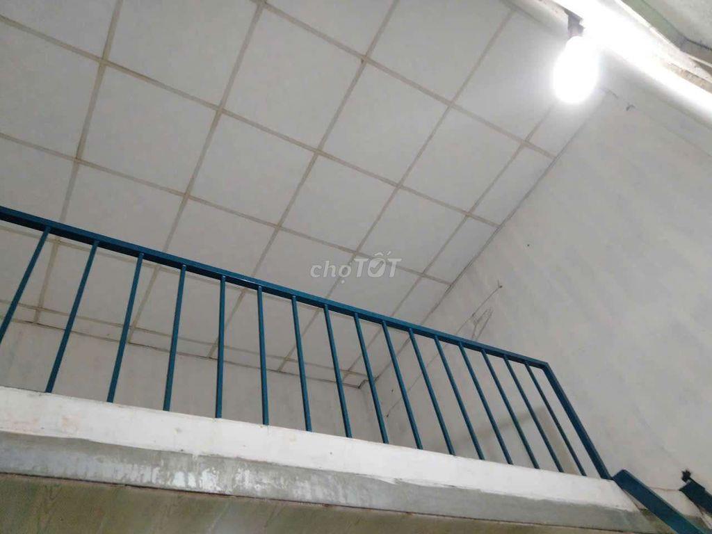 Cho thuê phòng trọ gần KCNC 20m² có gác, WC riêng, sạch sẽ, an ninh 