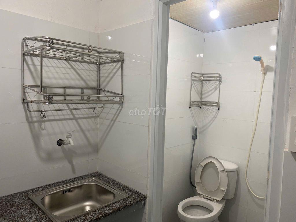Nhà trọ mới đường Linh Trung-Khu biệt thự-Nhà xe riêng-không chung chủ