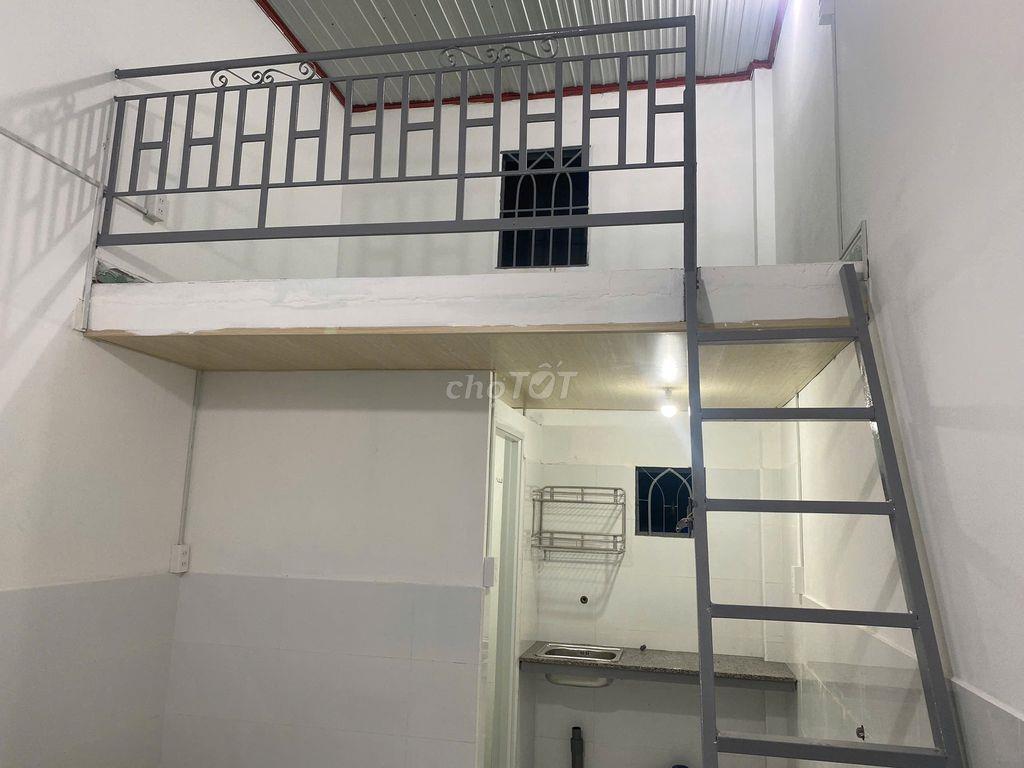 Nhà trọ mới đường Linh Trung-Khu biệt thự-Nhà xe riêng-không chung chủ