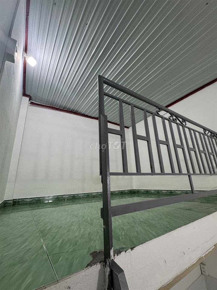 Nhà trọ mới đường Linh Trung-Khu biệt thự-Nhà xe riêng-không chung chủ