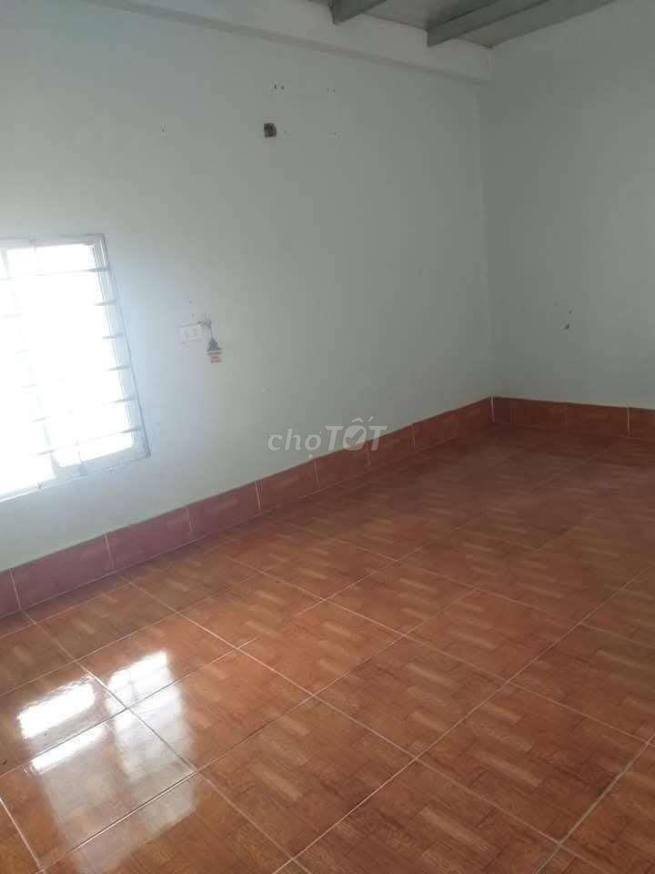 Phòng trọ 25m2 Đường Gò Cát, Long Trường, TP.HCM gần vòng xoay Phú Hữu