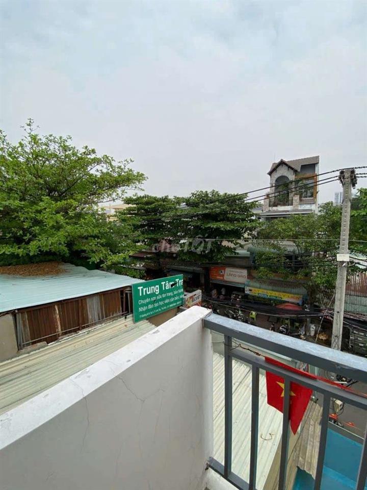 CẦN SANG KTX TƯ NHÂN