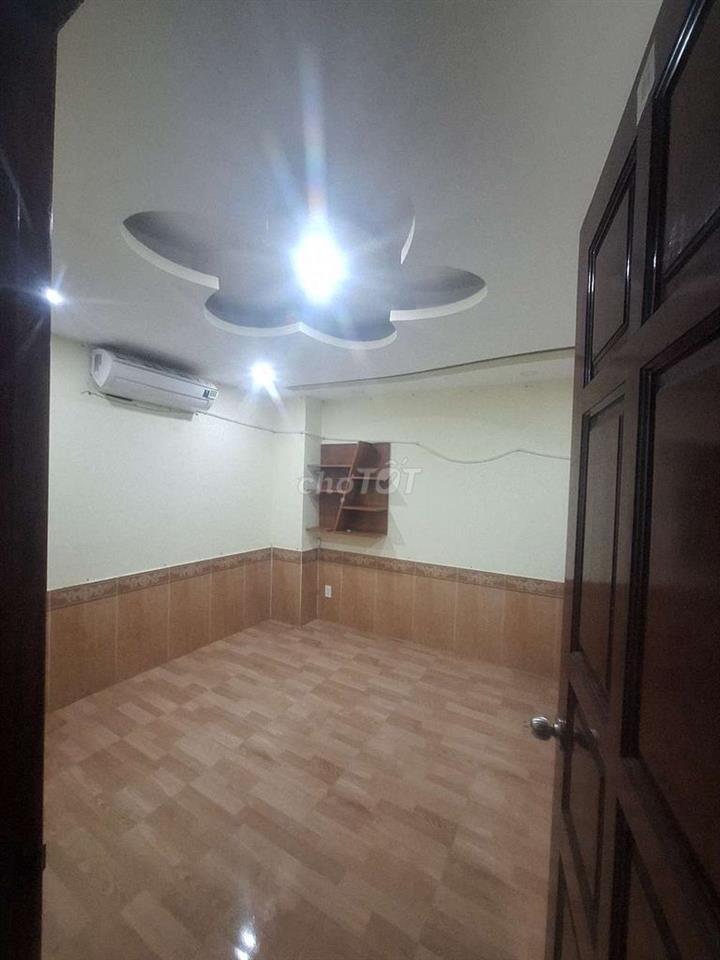 đầu tháng 8 có phòng đẹp